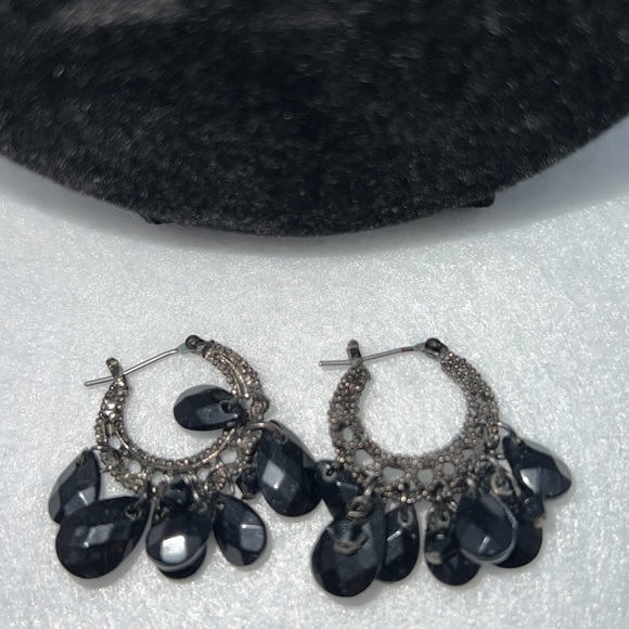 Owl Necklace & Snap Bar Closure Bead Earrings - Picture 6 of 14